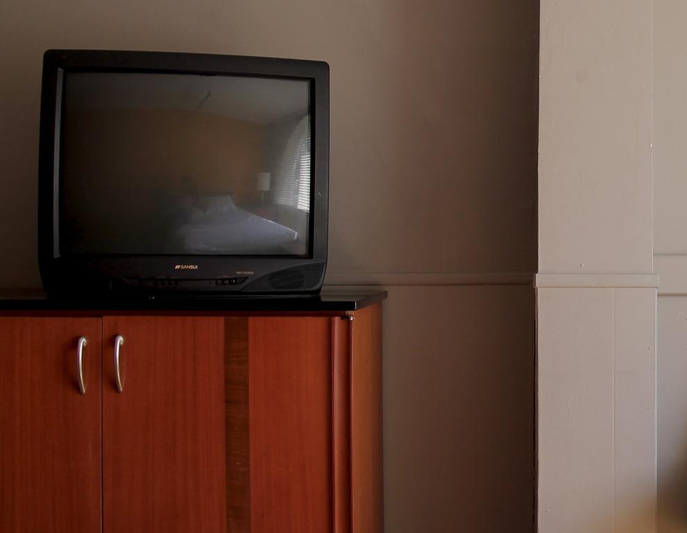 Toronto Central Hotel Room photo